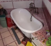 Ремонт-сифона-в-ванной